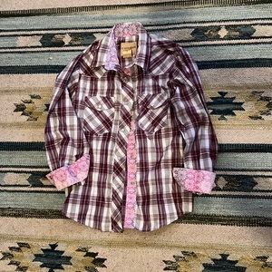 Cowgirl Legend plaid pearl snap shirt. Size m.